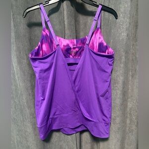 Under Armour Workout Top with Built in Bra | MEDIUM | Adjustable Straps